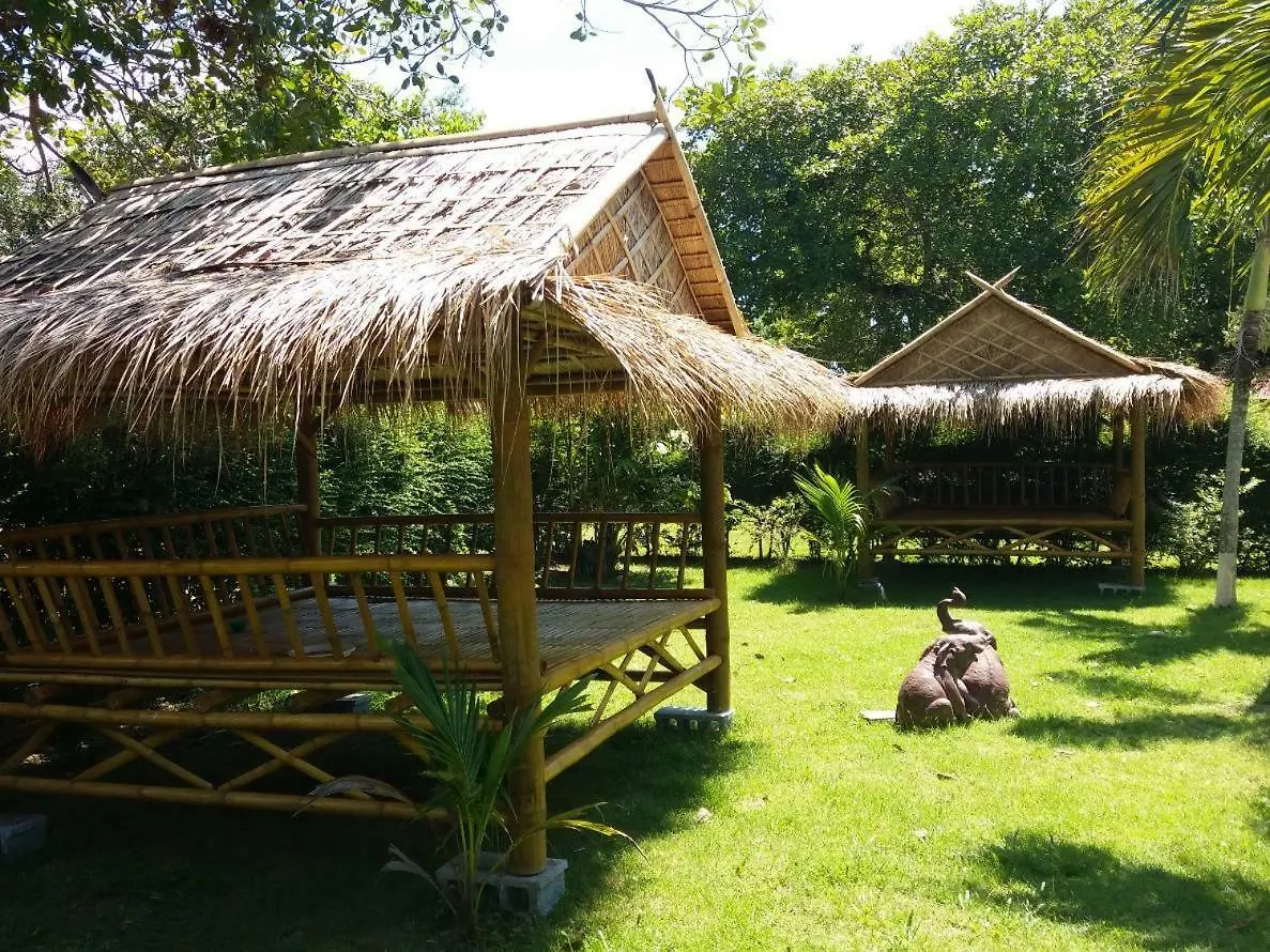 Hotel Lanta Sunny House Ko Lanta 3*,